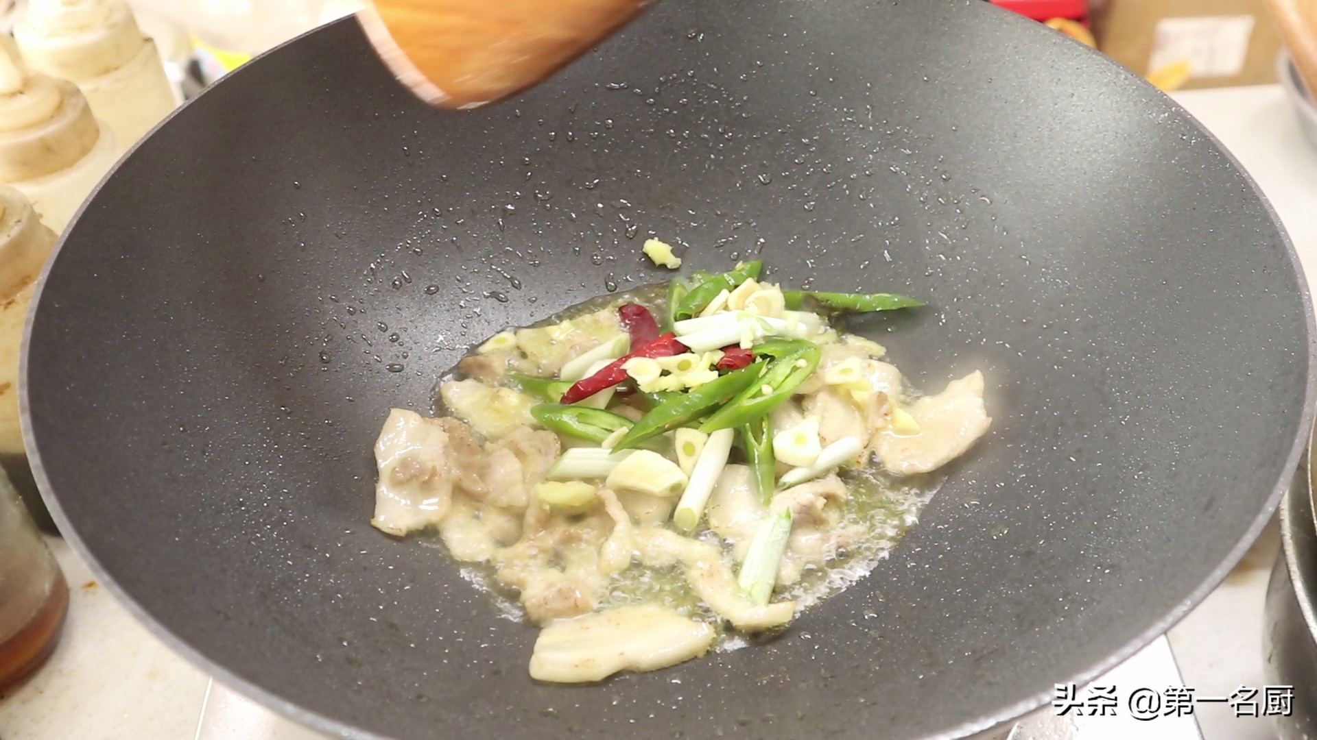 豆芽怎么炒好吃,豆芽怎么炒好吃又簡(jiǎn)單