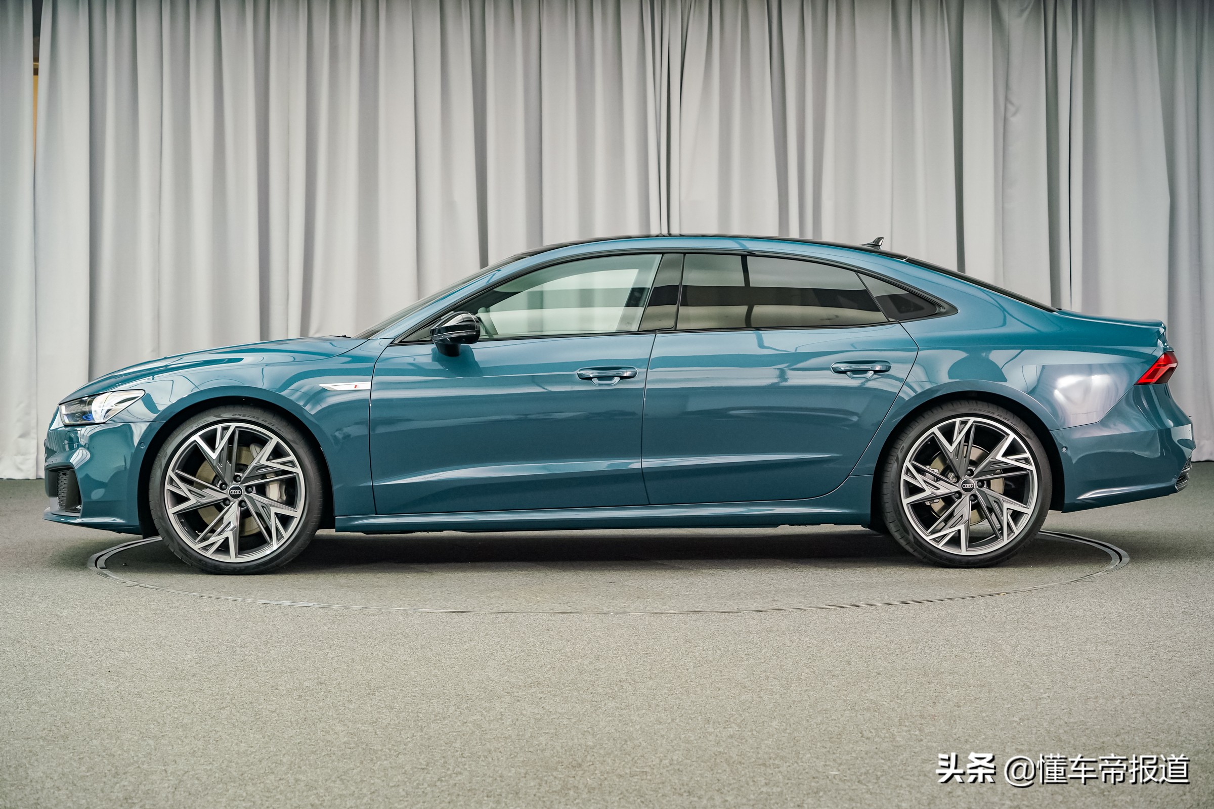 新车｜车身加长/搭3.0T发动机 上汽奥迪国产A7L正式发布