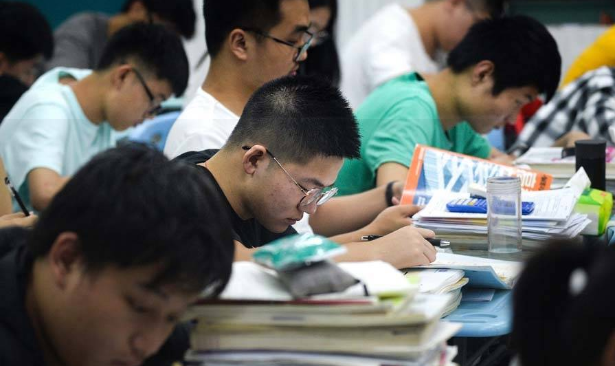 大学中途要交哪些费用（收到大学录取通知书）