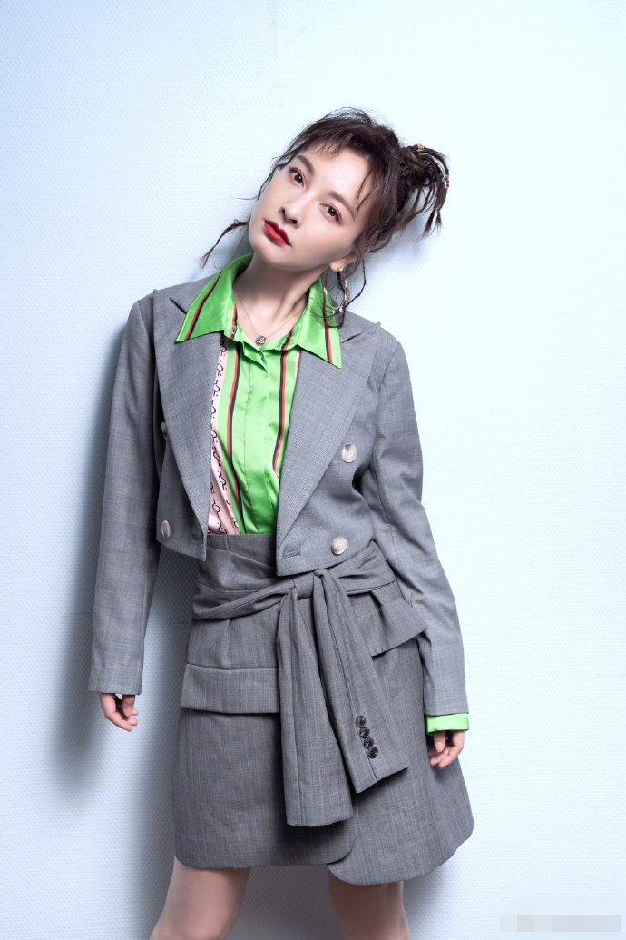 被渣男坑，被观众骂，吴昕靠什么完成了逆袭？ 