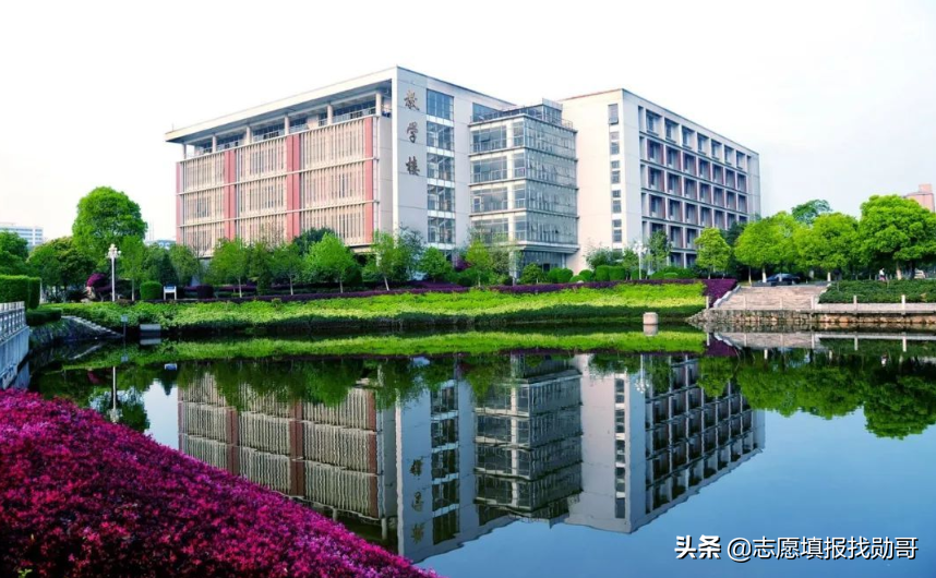 国内核工业第一所大学，实力强悍，门槛却不高，适合“捡漏”