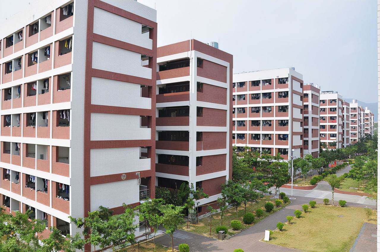 大学当中不受人待见的4类室友，遇到赶紧换宿舍，影响大学体验感