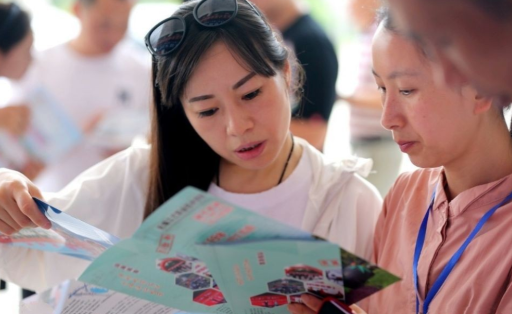 上海工商职业技术学院官网（上海这4所野鸡大学臭名远扬）