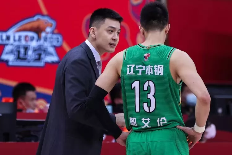 库里当时为什么没来cba(不打NBA后，阿联和周琦，为何不去欧洲打球？原因和钱有关)