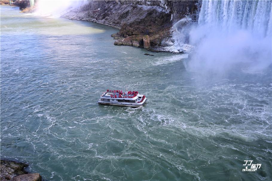 世界级的大瀑布尼亚加拉，最佳景观在加拿大境内，美国人民很绝望
