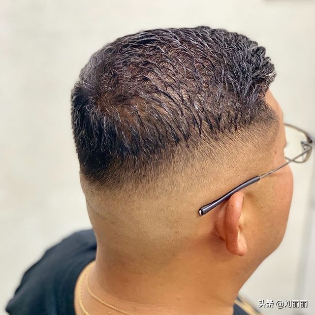 男胖人适合的发型图片男士胖人适合什么发型图片