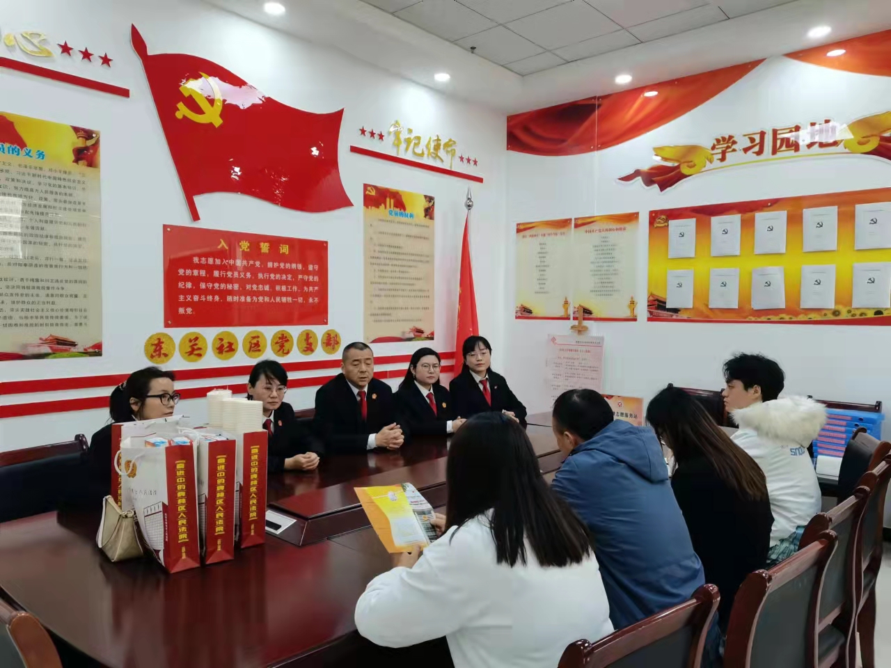 西安碑林法院：平安创建 法官在行动