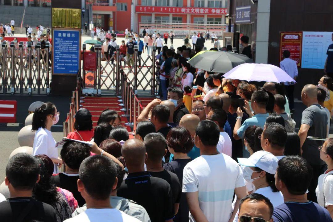 2021高考语文作文题目汇总，哪个都不简单，网友感叹还好高考的早