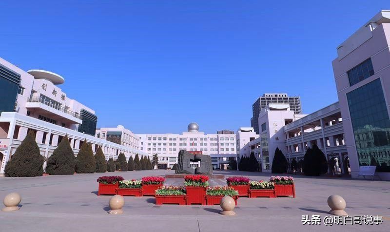 寒门出贵子，甘愿在工地干活，考上清华大学，为这个孩子点赞