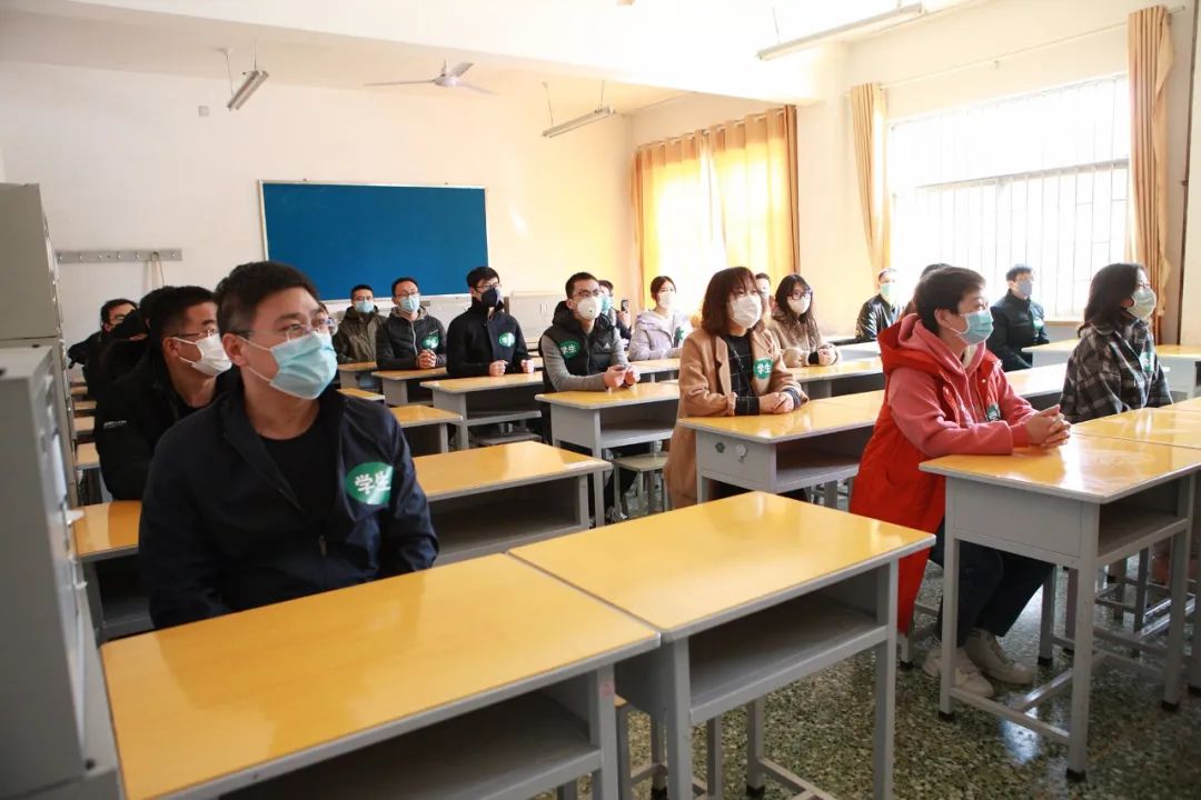 山东省潍坊商业学校组织疫情防控流程模拟演练活动