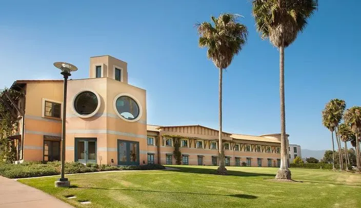 加州大学本科生学费将上涨！赴美留学的成本有多高？