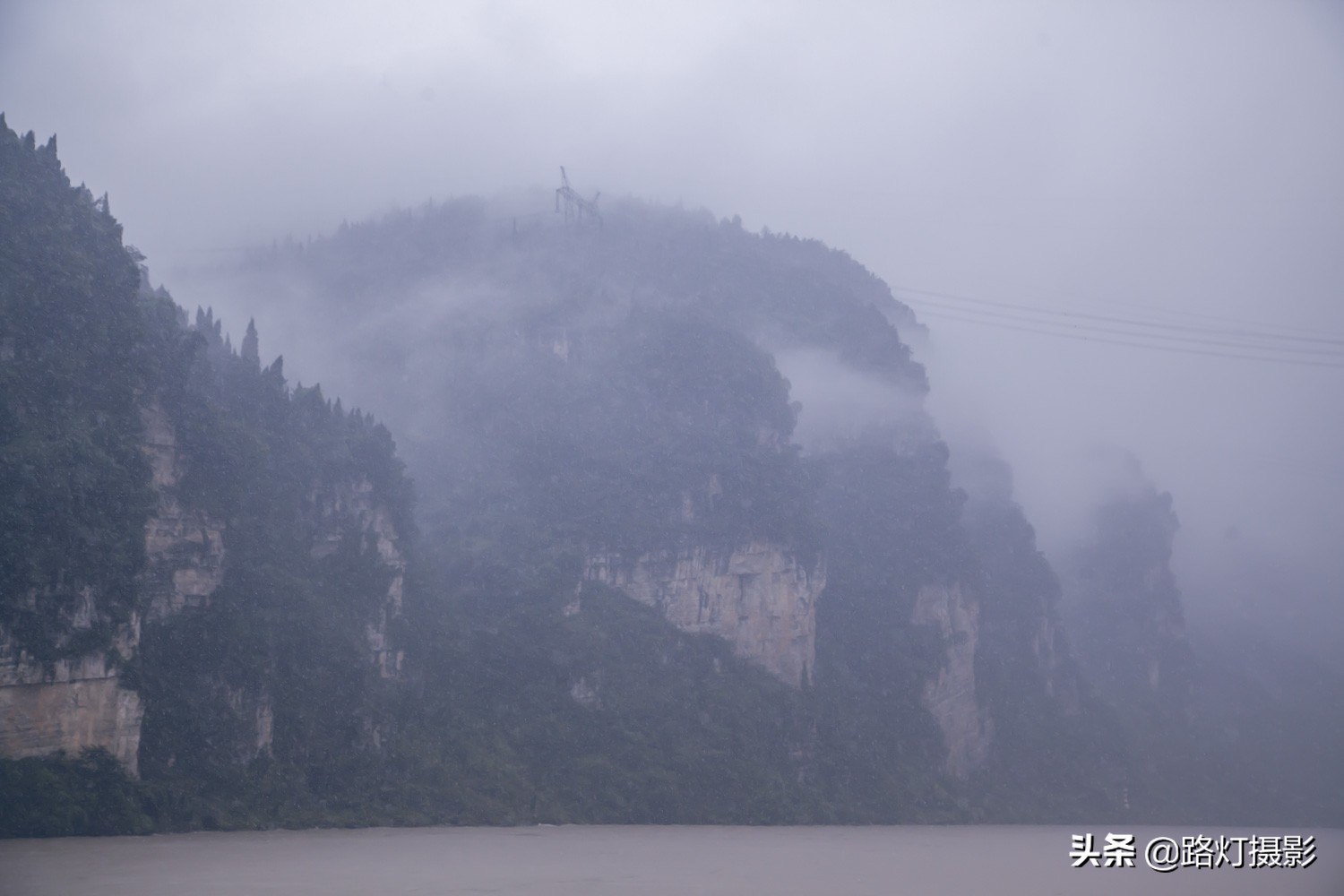 湖北最壮丽的风光西陵峡，看千帆飞驰，绮丽如画，你去过吗