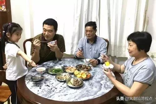 在普宁，这叫规矩，懂吗？