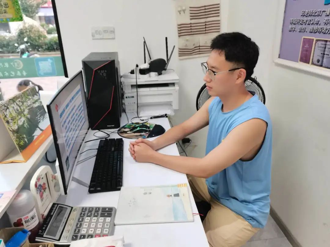 南通大学团员青年认真学习江苏省委书记娄勤俭给第21届南通大学莫文隋研究生支教团回信精神