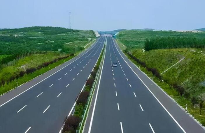 实习期上高速怎么处罚（新手上高(gao)速出了事故保险(xian)不赔）-大连信(xin)息网