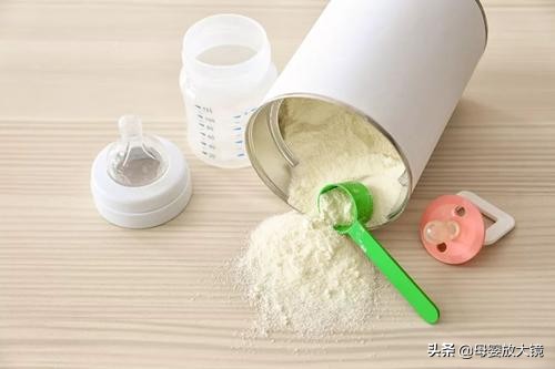 奶粉起坨、挂壁、难溶、泡泡、黑点等30个冲奶疑问，答案都在这里