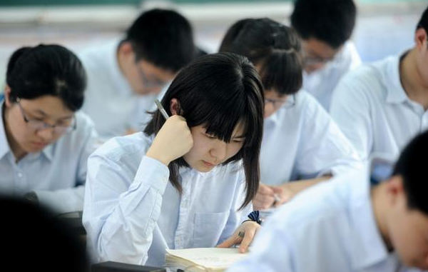 广西高考“捡漏王”，556分上岸上海交大，果然考得好不如报得好