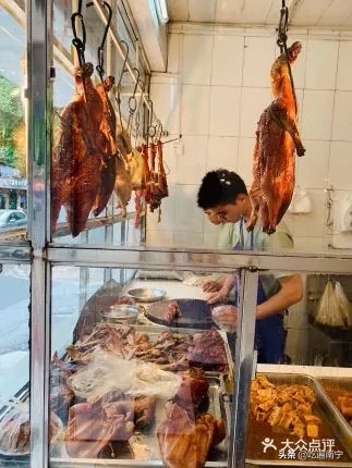 南宁这6家排断腿的烧卤店，去晚就连烧鸭腿都没