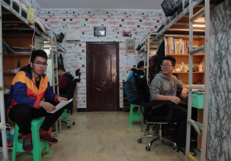 大学寝室中的“极品舍友”行为盘点，提前了解好应对，避免被孤立