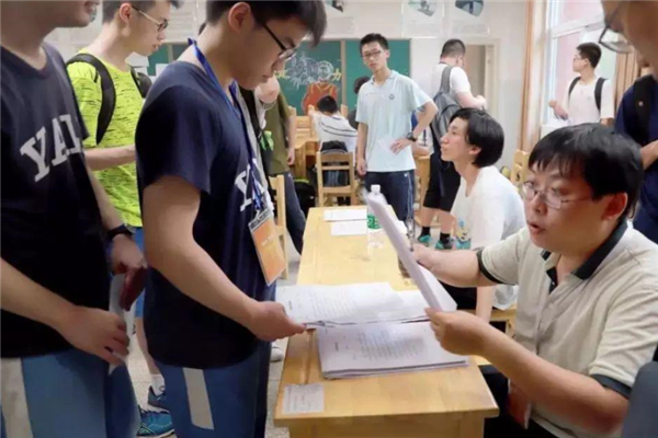 河南18名学子被“保送”至清华大学，均来自郑州这所中学，厉害了