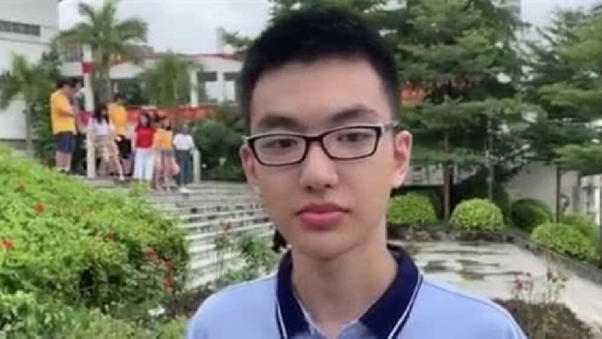 “最帅高考状元”杨晨煜：英语、数学满分，以730分考入清华