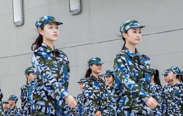 江苏这所大学成了公务员的摇篮，明明是二本，录取分数比一本还高