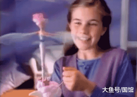 “夺命玩具”入侵校园：孩子一碰就触电，你的孩子可能正在使用