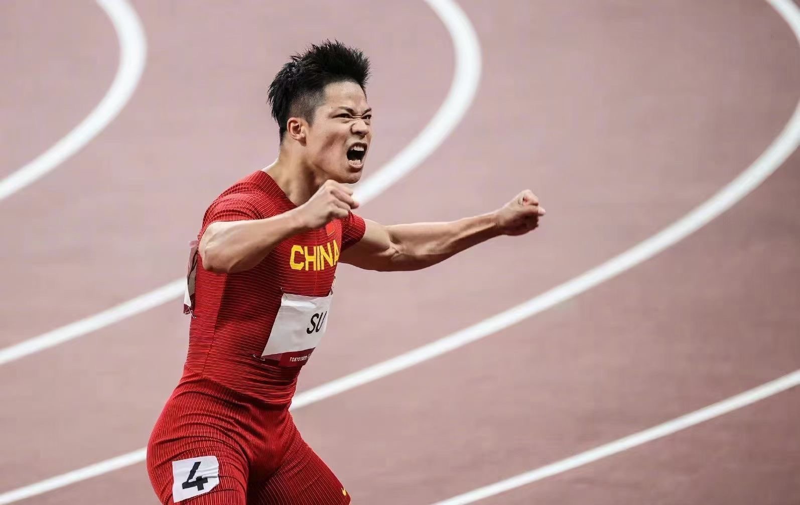 苏炳添穿的耐克飞马35怎么样大概什么价位