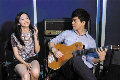 《风吹麦浪》李健：清华毕业，平步青云背后，得益于这3个女人