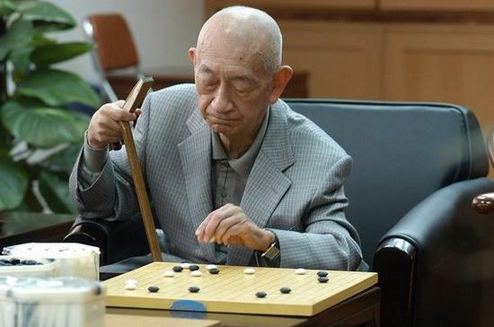 世界杯围棋名单(现代围棋史 这10位棋手高居第一档次)