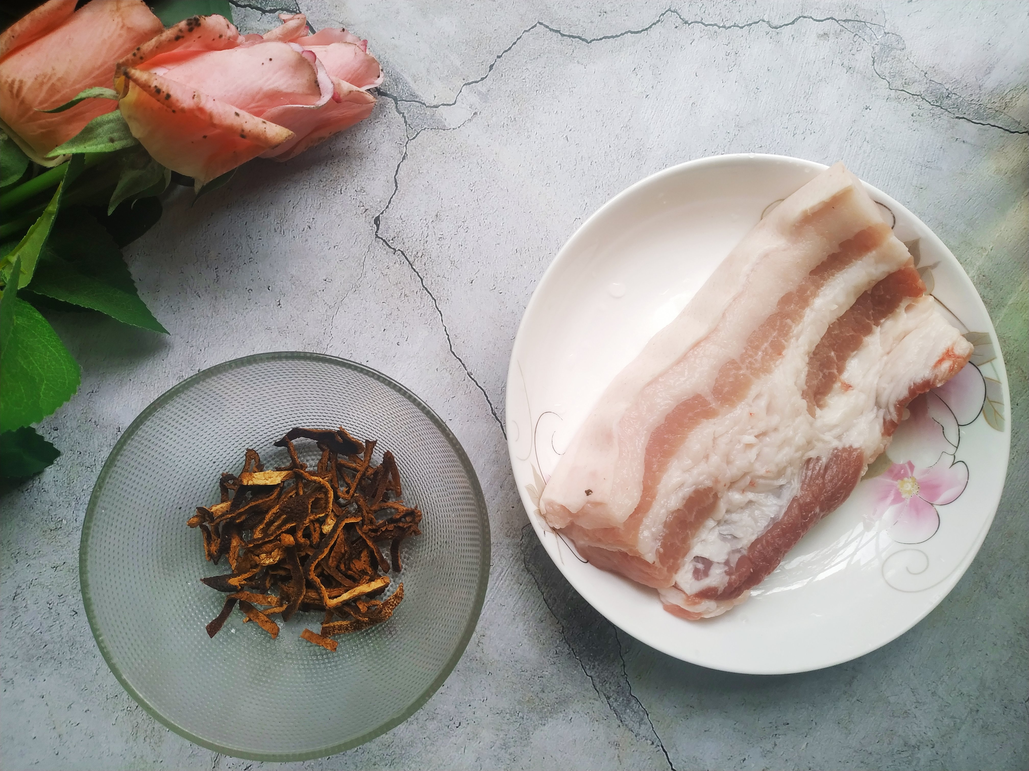 2片陈皮，1碗瘦肉，老祖宗传下来的好东西，天冷了要常吃