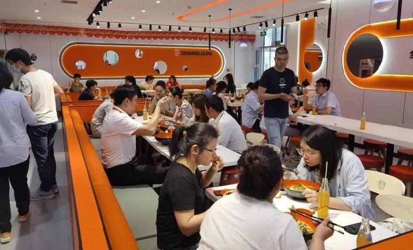 张亮、杨国福双雄争霸，麻辣烫品类能否诞生下一个“海底捞”？