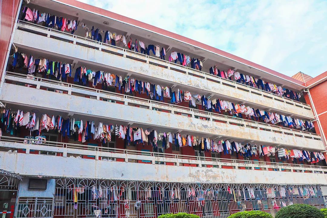 泉州这所中学，办过世界级比赛，还有独立露天游泳池？！厉害了！