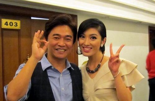 何卿虽然身材好,但是聪慧头脑,凌厉口才也是她的优势,但在主持人的