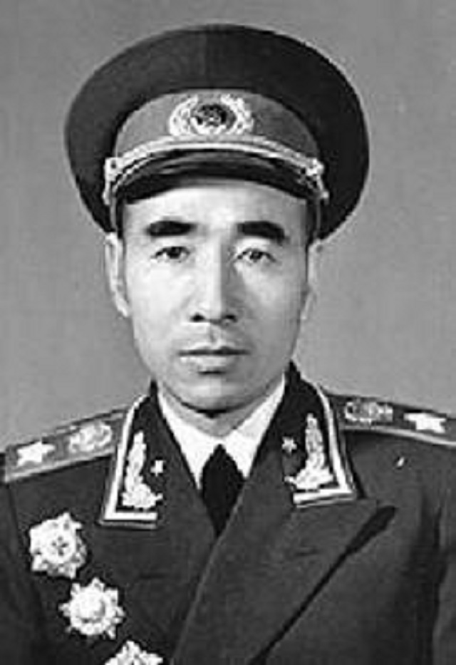 十大元帅，单论战功谁排第一？毛主席又给予了他们怎样的评价？