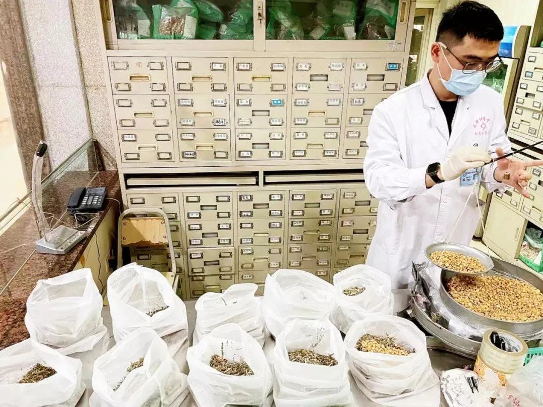 寒风之中，这些中医药人温暖这座城！