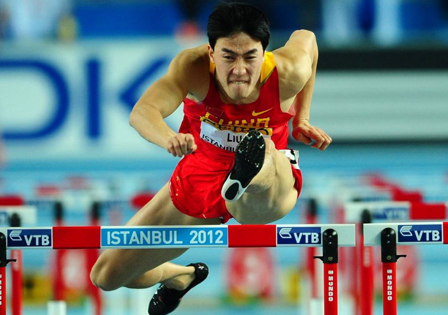 刘翔几次奥运会冠军(刘翔一生夺37枚金牌，有人却谴责他2次奥运伤退，对手们赞其伟大)