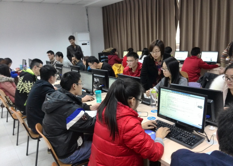 深圳大学1042人申请转专业，管理学院人数破百，榜首是大热门