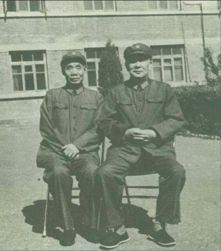 81年刘震与老部下一起闲聊，因何事坦言：我这个军长没带好头