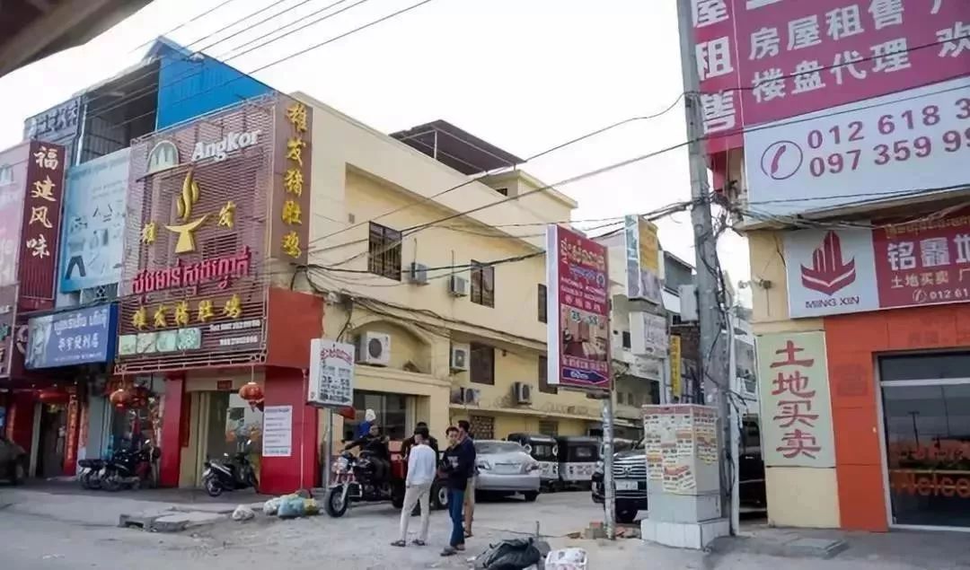 7天10万中国人撤离柬埔寨？怎么回事？