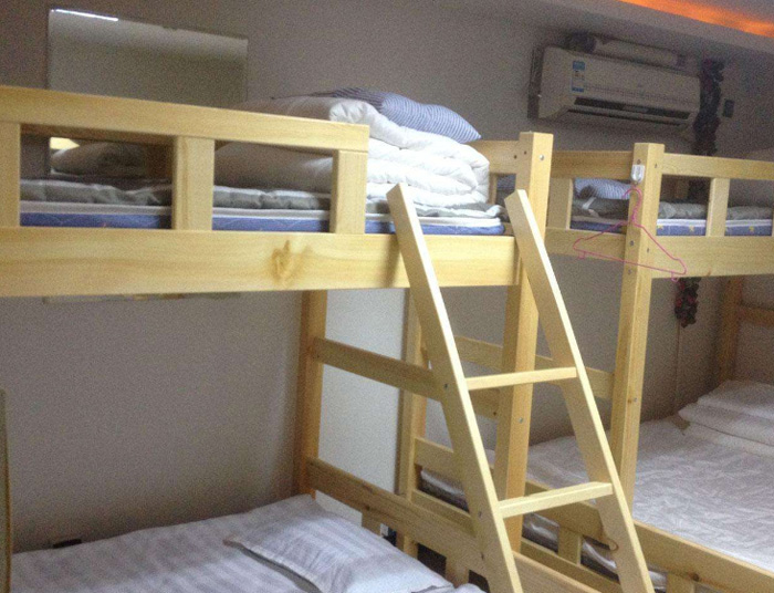 大学宿舍算是重点生活区，但非常简陋，来到宿舍都会装饰吗？