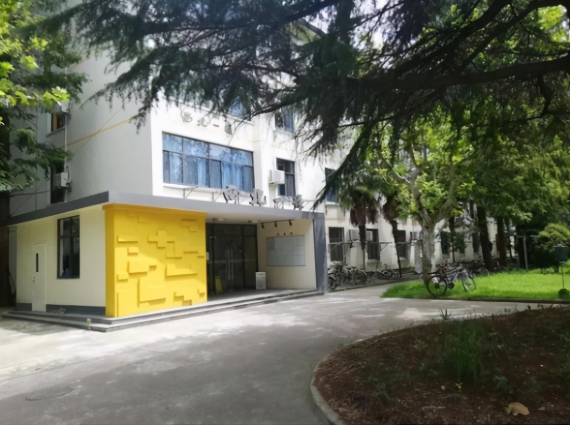 大学中的“豪华”宿舍，堪比“贵族生活”，做梦都想被录取