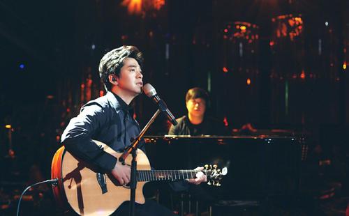 《风吹麦浪》李健：清华毕业，平步青云背后，得益于这3个女人