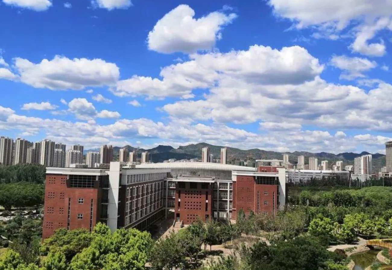 石油类大学,无论是专科还是本科,毕业生的就业情况都很不错,承德石油