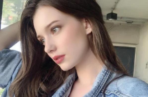 浙江大学混血校花走红，高颜值撞脸安妮海瑟薇，中文名字是亮点