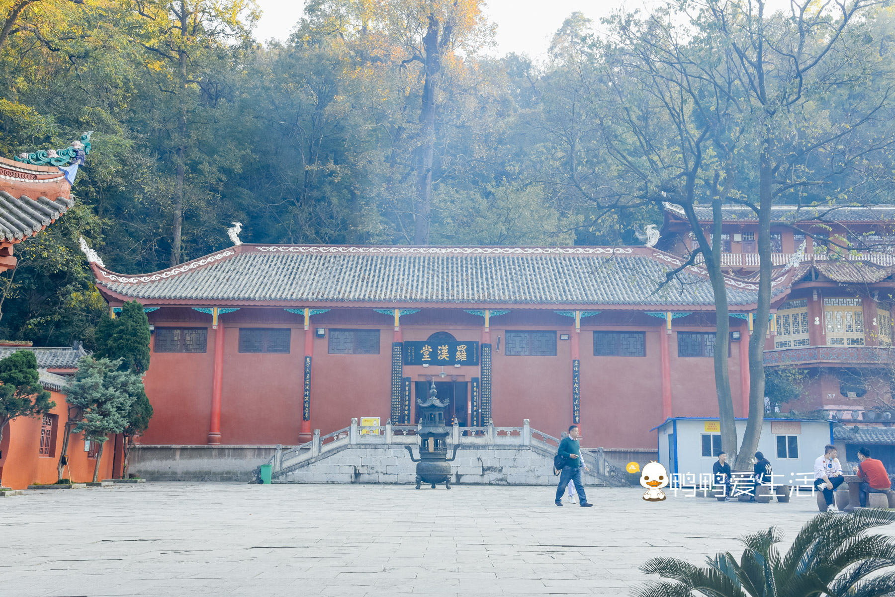 “黔南第一山”因佛寺而出名，有众多摩崖石刻，门票仅需2.5元