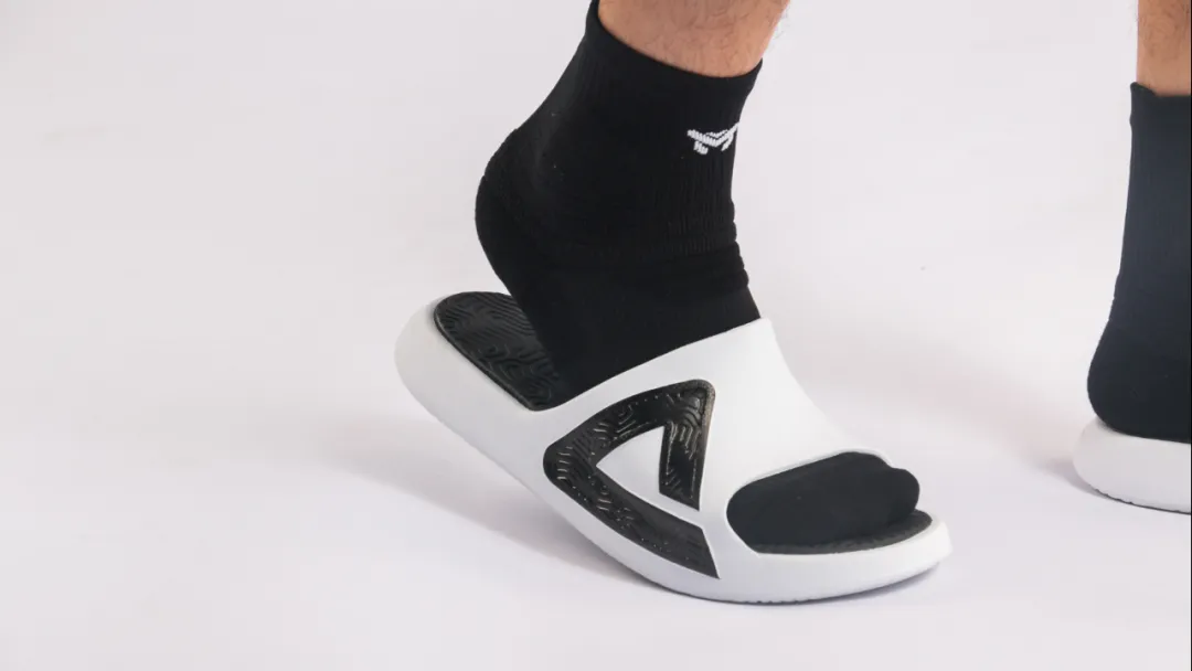 篮球中筒袜和长筒袜都是多长（3种高度！好看又好穿的篮球精英袜，黑白两种颜色可选）