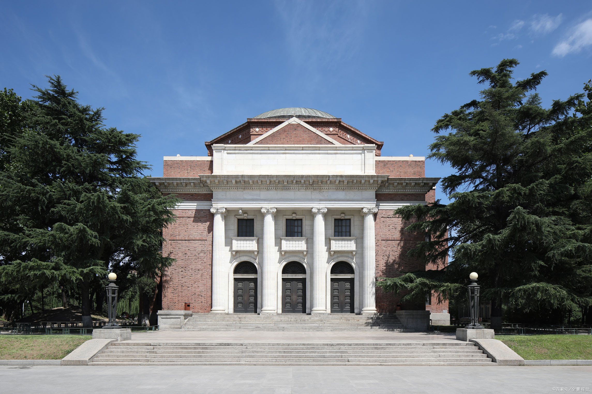 大学和本科的区别（都是本科）