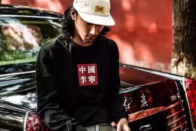优衣库又曝小视频，这次车企们真应该好好学学了