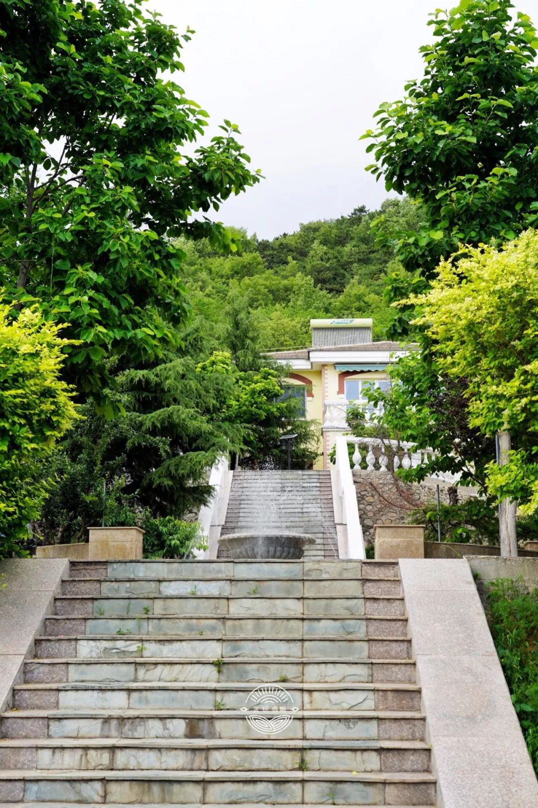 北京郊区度假村(桃源溪谷，北京郊区最适合亲子轰趴的度假之地，被各大景区围中心)